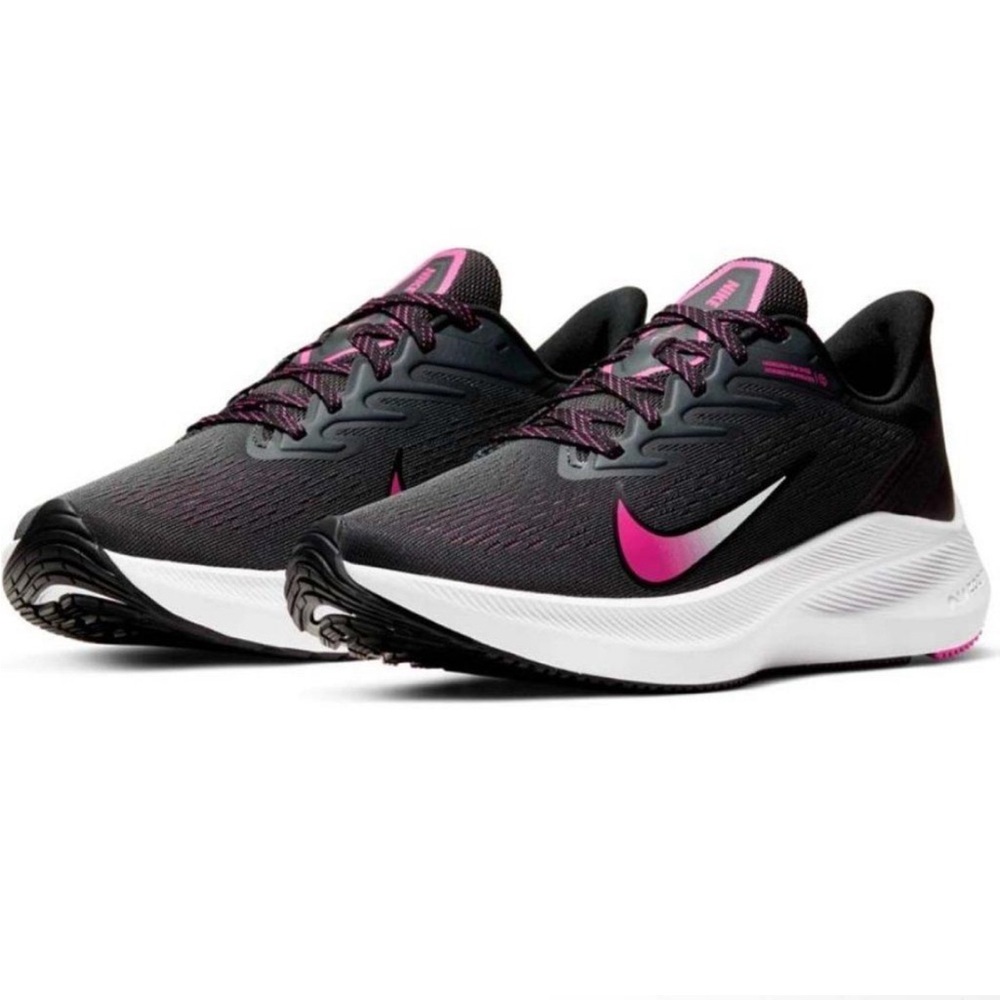 Nike Air Zoom Winflo 7 Running Sneaker